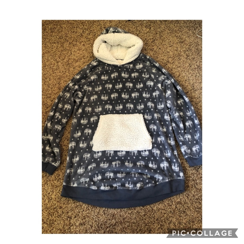 Grey elephant fleece hoodie
